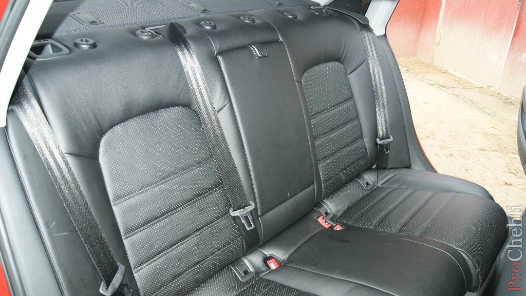 Черные авточехлы для Audi A4 2007 №6