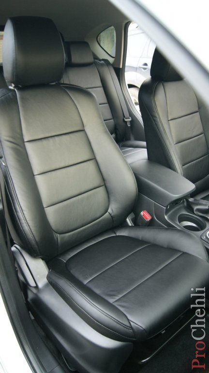 Черные авточехлы для Mazda CX 5 2014