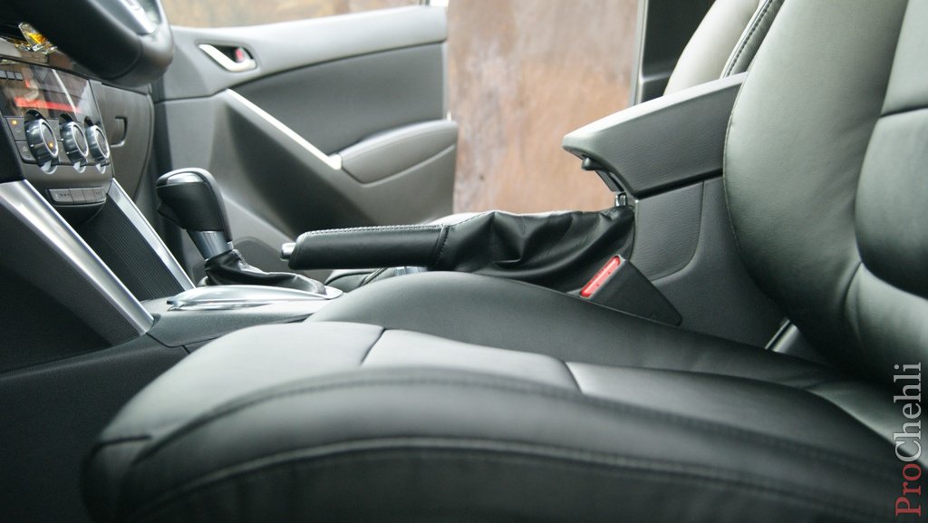 Черные авточехлы для Mazda CX 5 2014 №3
