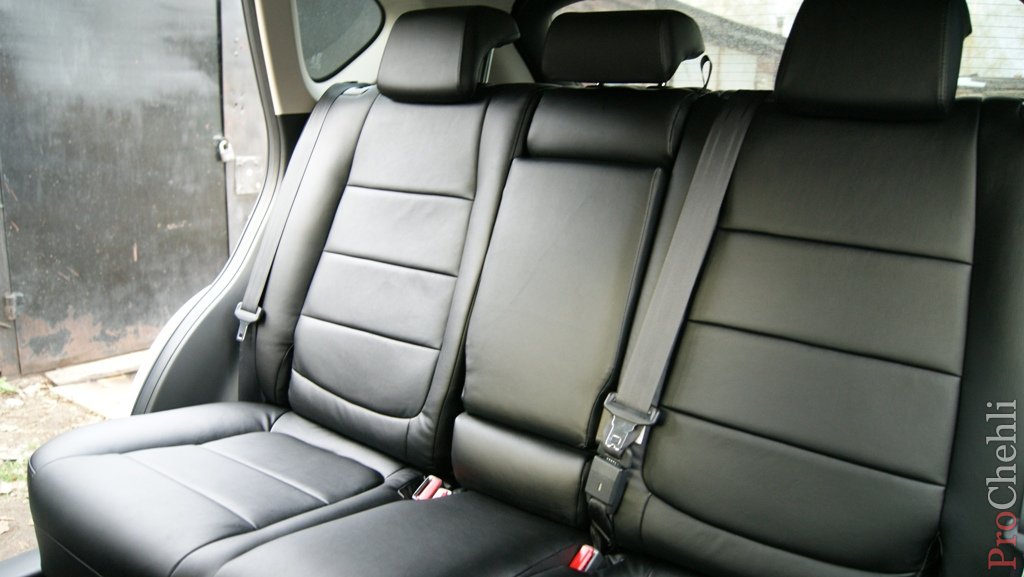 Черные авточехлы для Mazda CX5 2014 №4