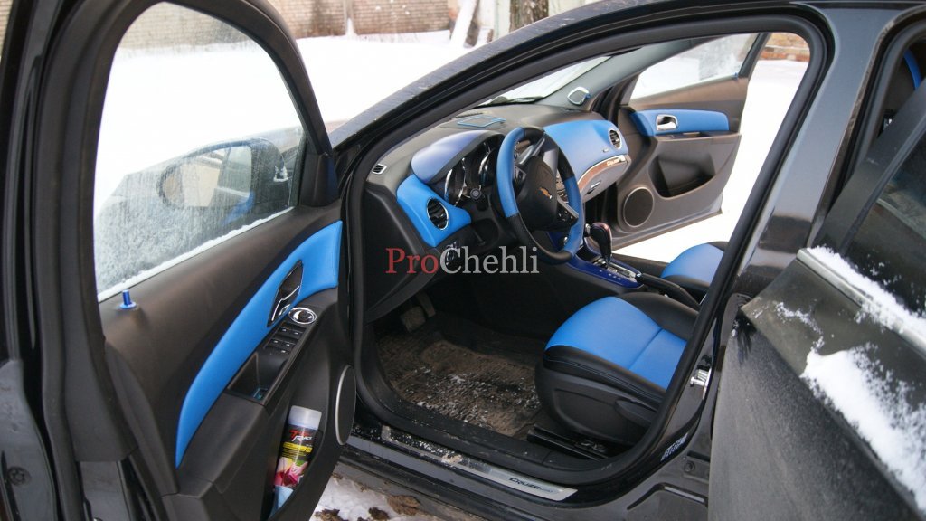 Торпедо и двери Chevrolet Cruze из синей экокожи №3