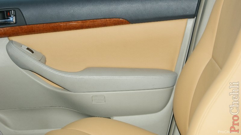 Перетяжка дверей Toyota Avensis №3