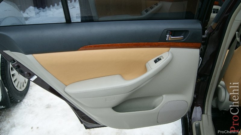 Перетяжка дверей Toyota Avensis №5