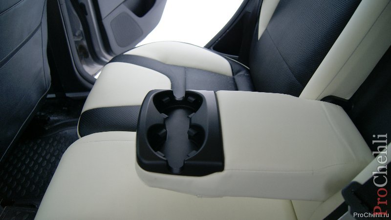 Черно-белые авточехлы для Ford Focus 3 Titanium №9