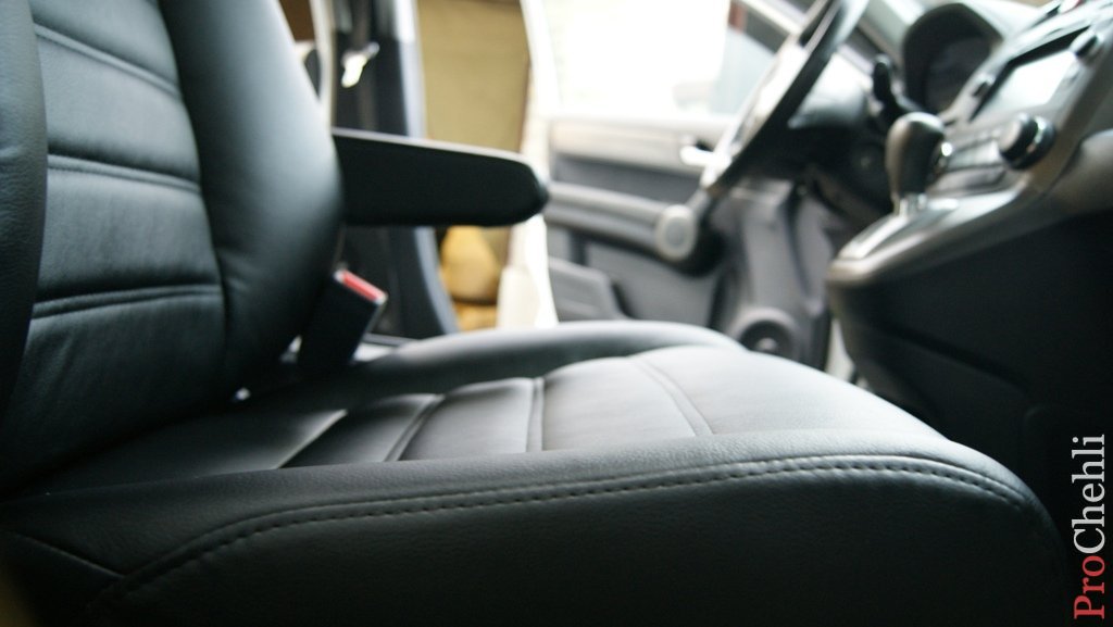 Чехлы из черной экокожи для Honda CRV 3