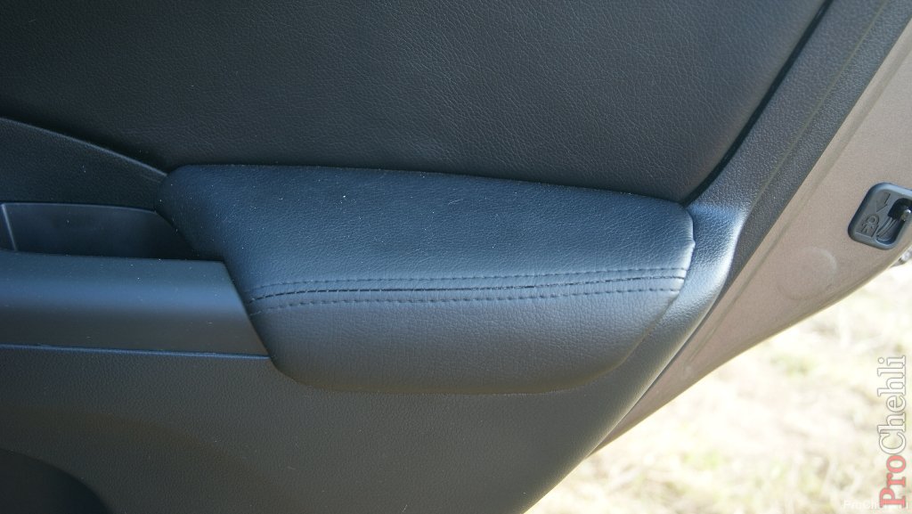 Honda CR-V 2013 - топовые авточехлы, перетяжка дверей №1