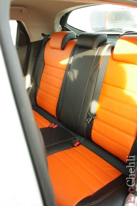 Оранжевые автомобильные чехлы для Nissan Juke Фото 5