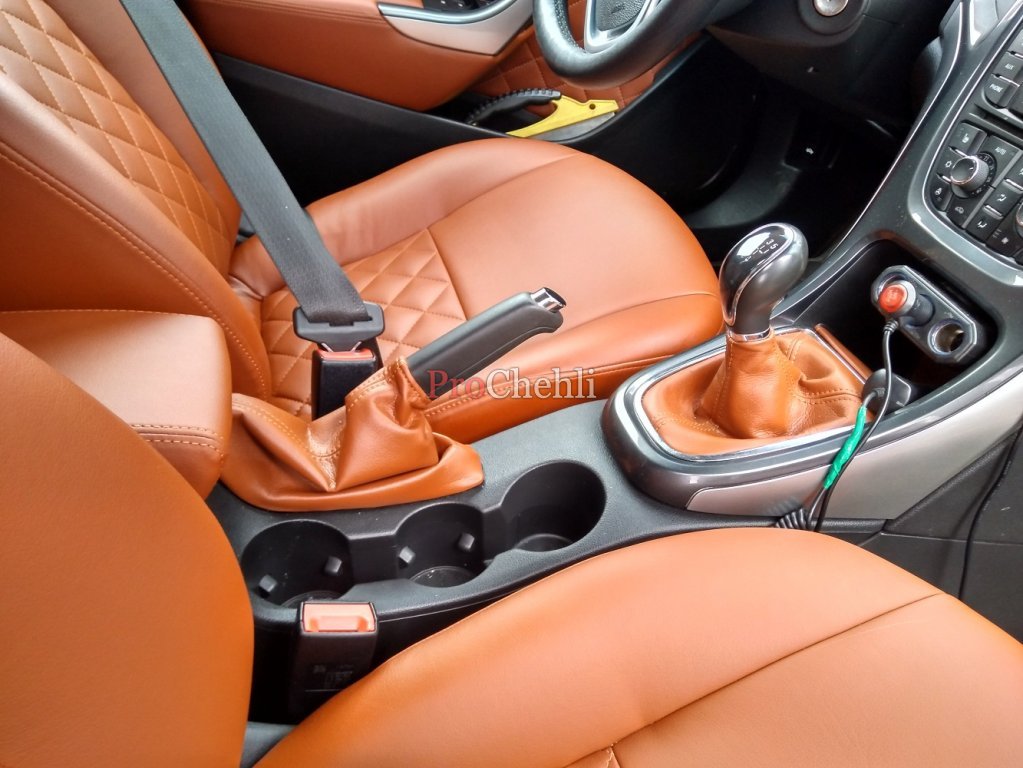 Чехлы для Opel Astra J из коричневой экокожи с ромбом №2