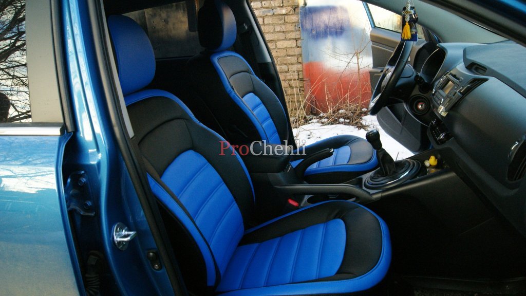 Авточехлы из черной и синей экокожи для Kia Sportage 3 №2
