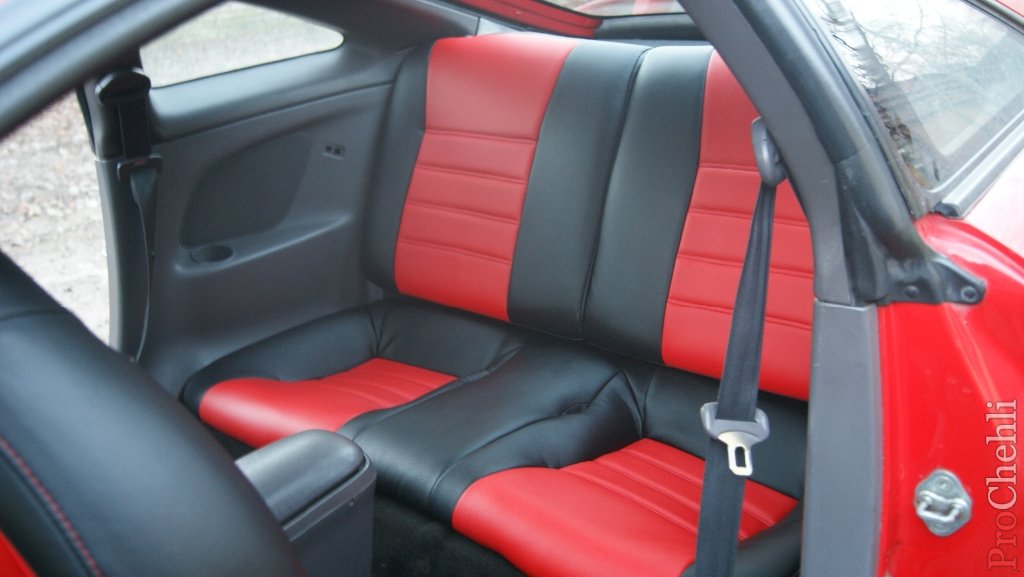 Красно-черные авточехлы для Toyota Сelika №6