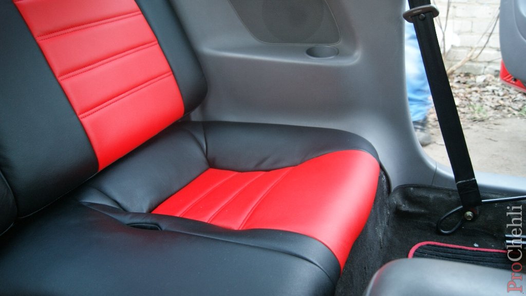 Красно-черные авточехлы для Toyota Сelika №8
