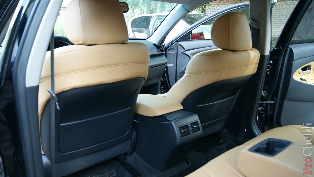 Бежевые авточехлы для сидений Toyota Camry №13