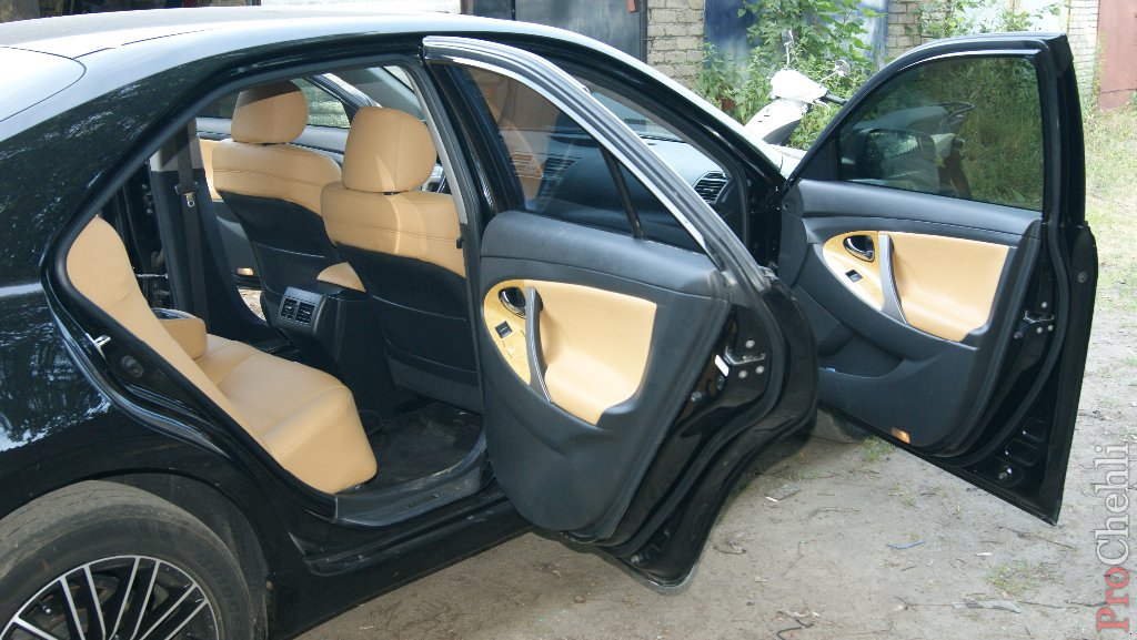 Бежевые авточехлы для сидений Toyota Camry №18