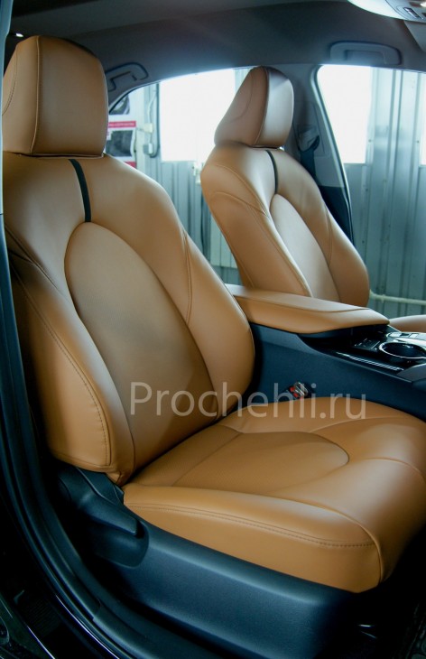 Каркасные чехлы на Toyota Camry 8 (V70) c эффектом перетяжки из рыже-коричневой кожи наппа №2