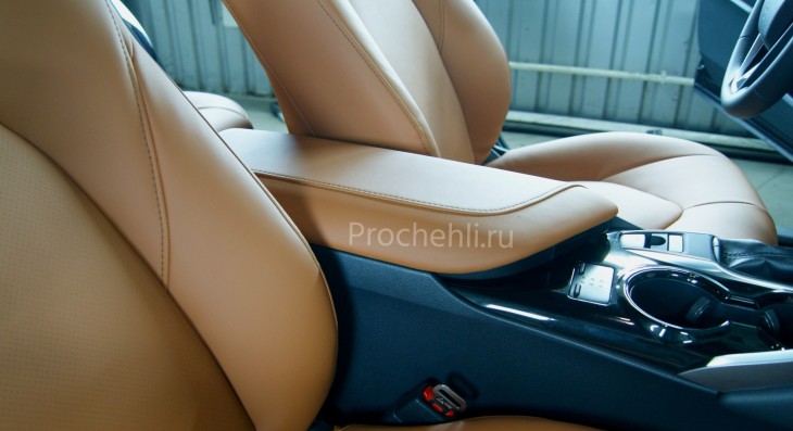 Каркасные чехлы на Toyota Camry 8 (V70) c эффектом перетяжки из рыже-коричневой кожи наппа №5