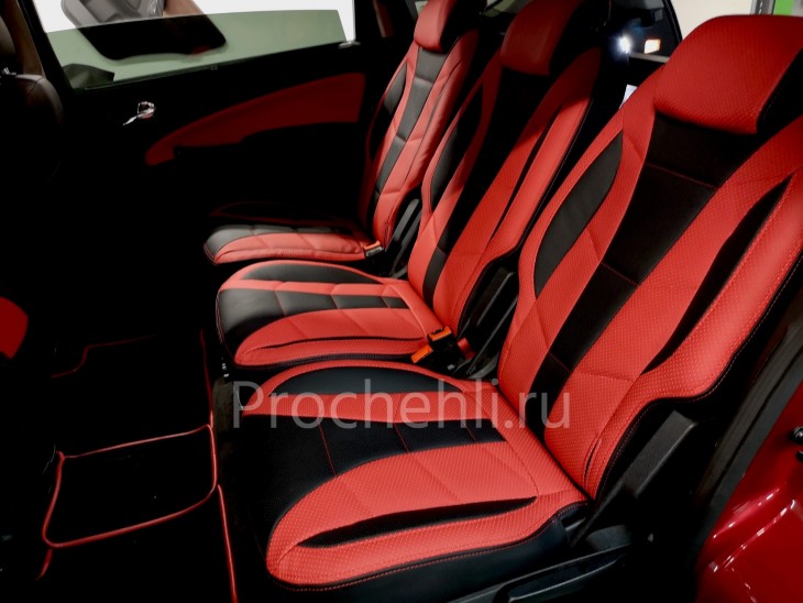 Каркасные авточехлы для Ford S-max из черной и красной экокожи №3