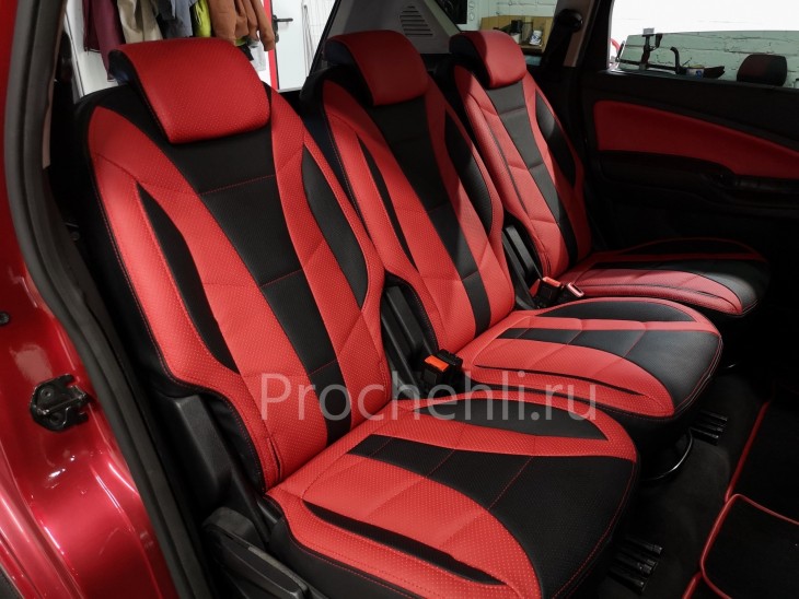 Каркасные авточехлы для Ford S-max из черной и красной экокожи №1