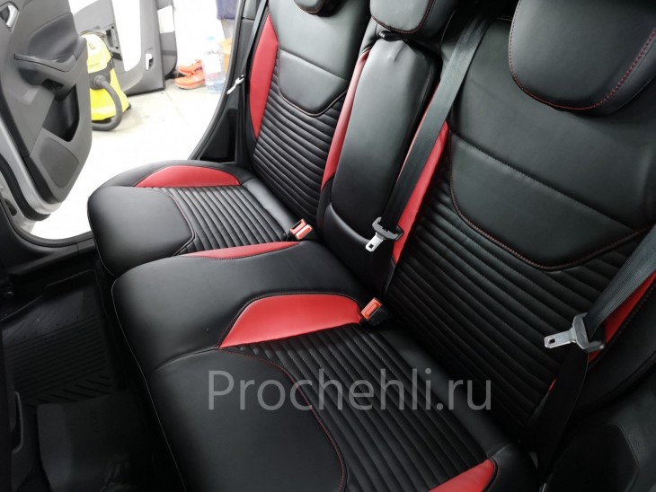 Каркасные авточехлы для Ford Focus 3 из черной и красной экокожи №3