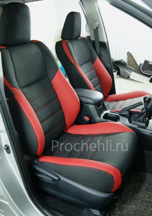 Каркасные чехлы на Toyota RAV 4 из черной и красной экокожи №4
