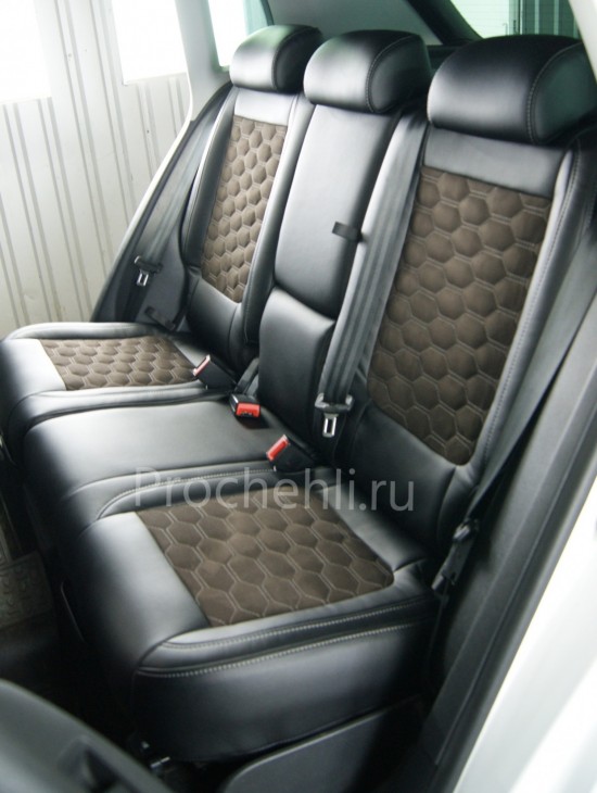 Каркасные чехлы на VW Tiguan из черной экокожи и алькантары №6