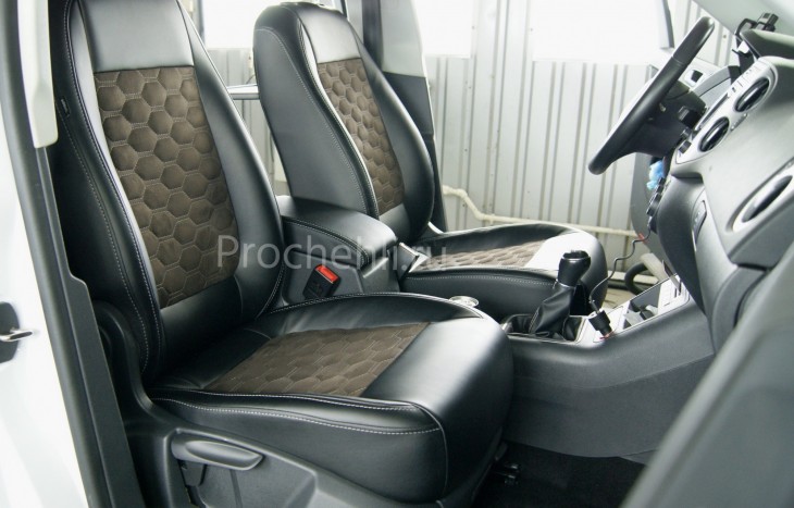 Чехлы из экокожи Ромб для Volkswagen Tiguan I rest (со столиками) 2011-2017