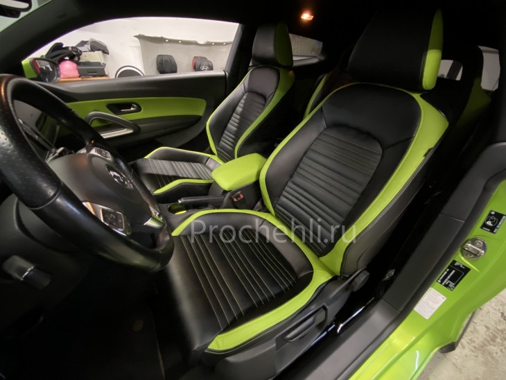 Каркасные чехлы на VW Scirocco из черной и зеленой экокожи №3