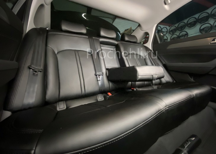 Чехлы для Hyundai Sonata 7 с эффектом перетяжки салона из черной экокожи №4