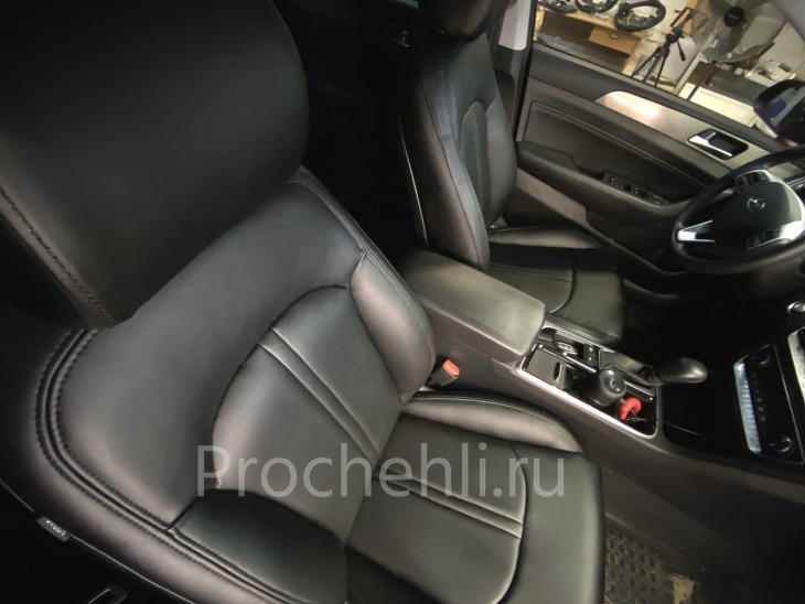 Чехлы для Hyundai Sonata 7 с эффектом перетяжки салона из черной экокожи №5