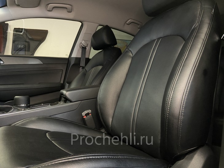 Чехлы для Hyundai Sonata 7 с эффектом перетяжки салона из черной экокожи №7