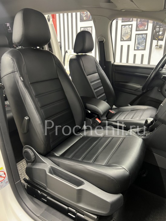 Чехлы для передних сидений VW Caddy из черной экокожи Чехлы для VW Caddy из черной экокожи №3