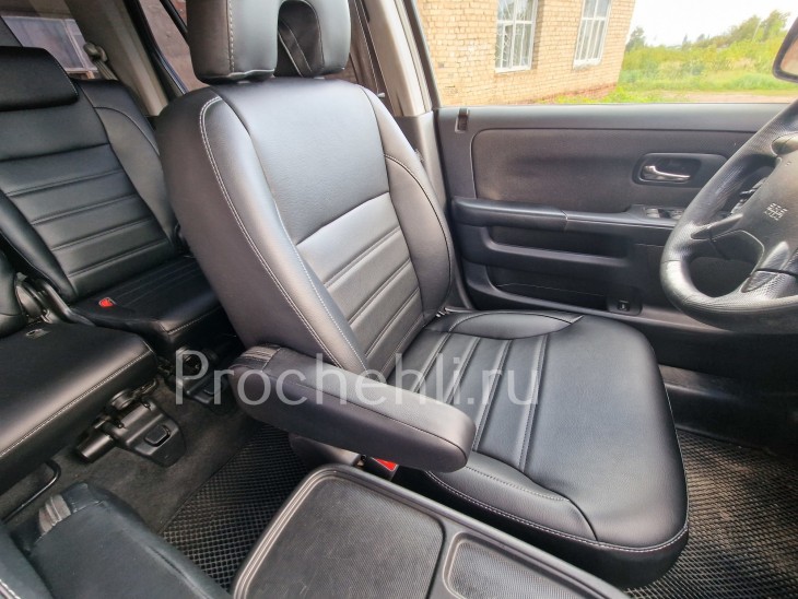 Чехлы для Honda CR-V 2 из черной экокожи №11