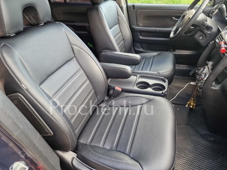 Чехлы для Honda CR-V 2 из черной экокожи №13