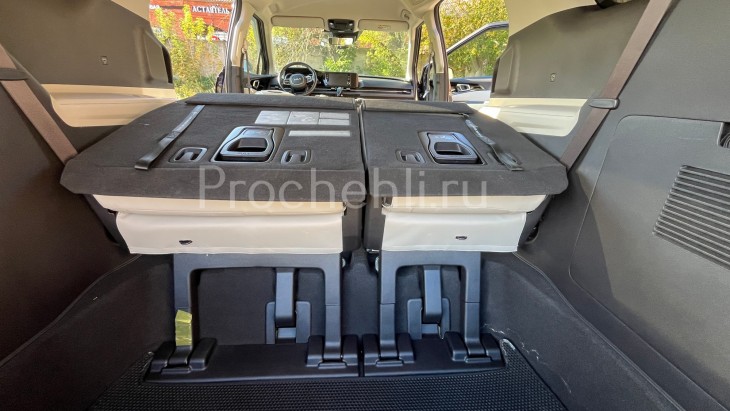 Чехлы для Kia Carnival 4 из бежевой экокожи №10
