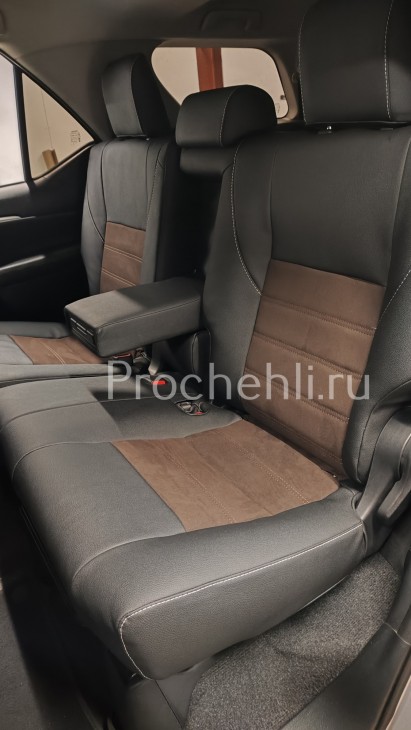 Каркасные чехлы для Toyota Fortuner 2 из экокожи и алькантары №2