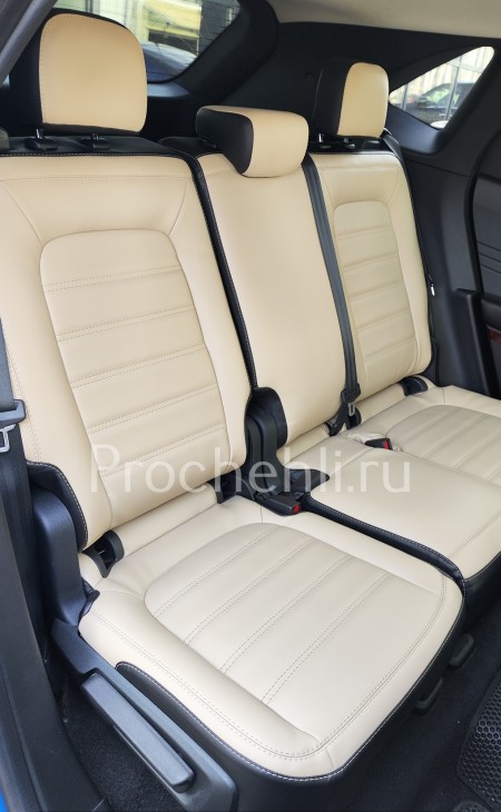 Каркасный чехлы Ford Escape 4 из черной и бежевой экокожи №7.