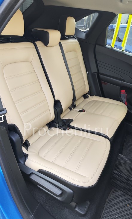 Каркасный чехлы Ford Escape 4 из черной и бежевой экокожи №8.