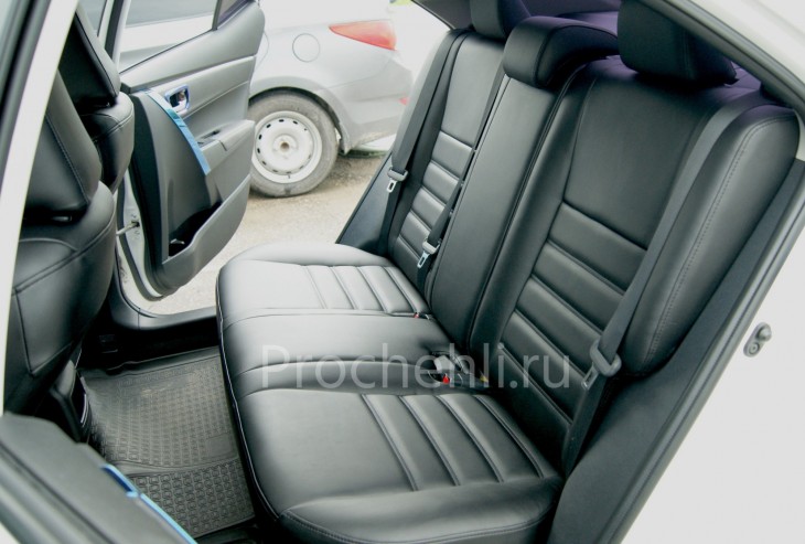 Чехлы для Toyota Corolla XI с эффектом перетяжки салона №4
